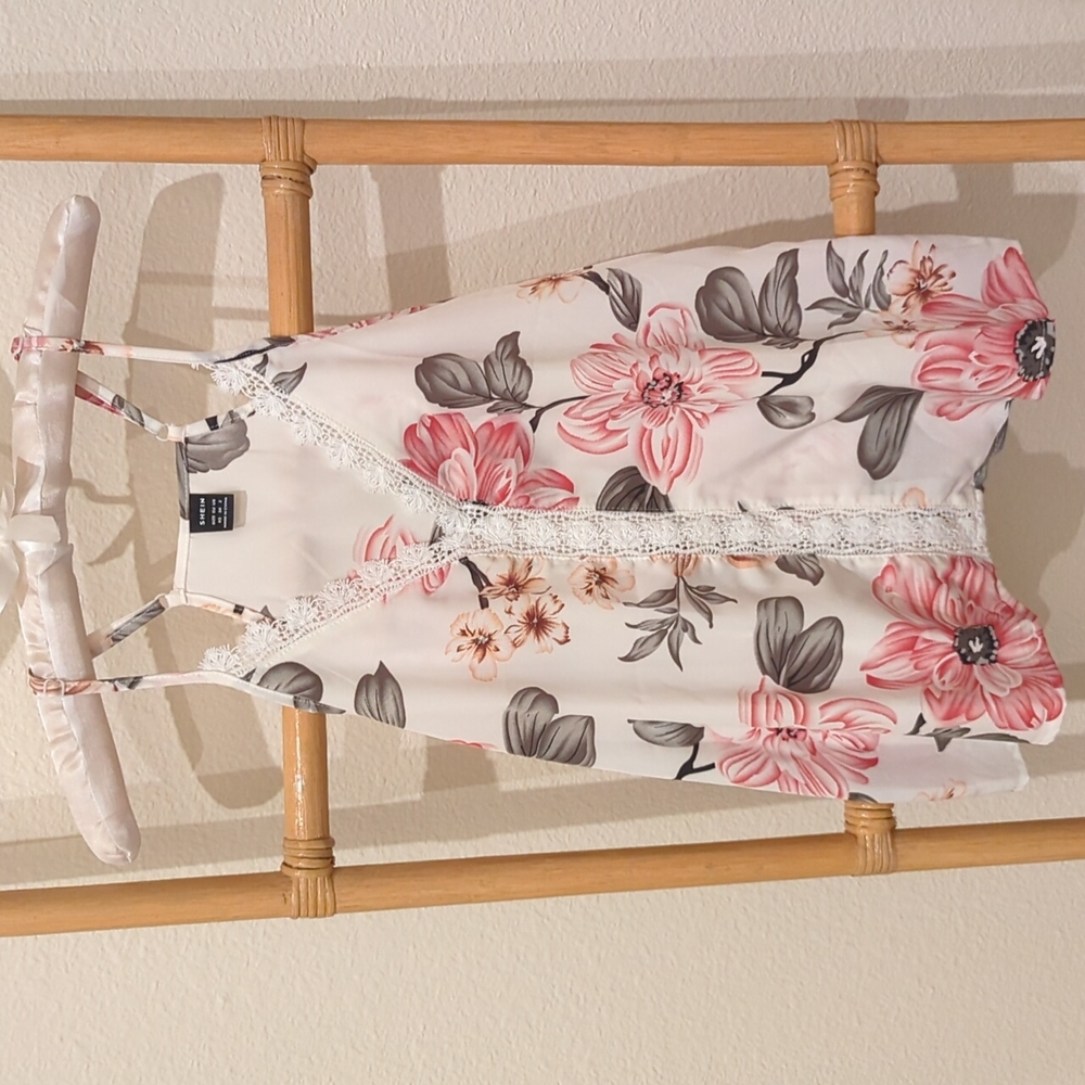 ♥️BOGO Floral top